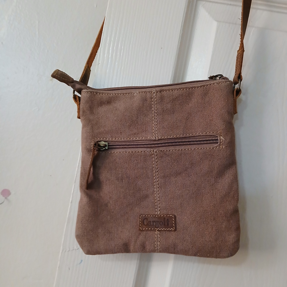 Cargo Tan Shoulder Bag with Zipper Pocket